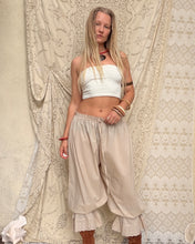 Load image into Gallery viewer, Dancing Bells Capris
