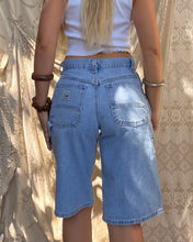 Load image into Gallery viewer, Vintage Lee Cargo Shorts
